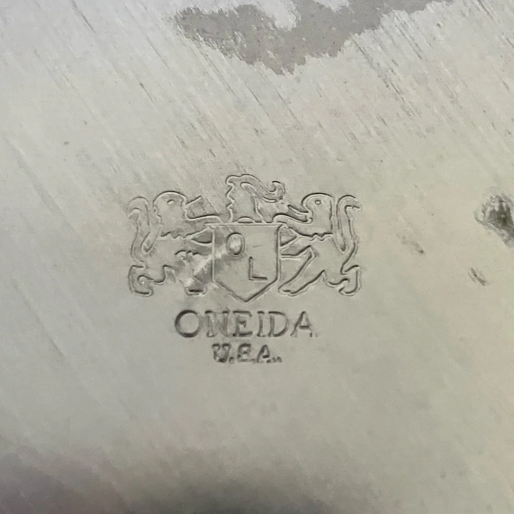 ONEIDA 2 LIONS USA STAMPED AND DECAL  18” HANDLED SILVER PLATE 1970’s